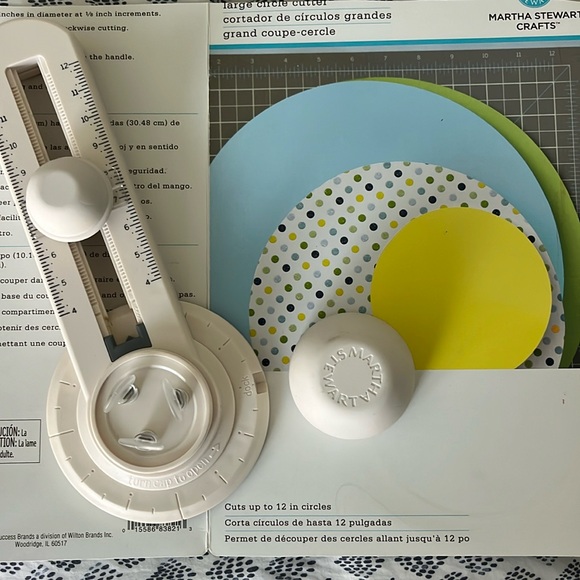 Martha Stewart Crafts Large Circle Cutter Blades up to 12” with instructions - Picture 1 of 4
